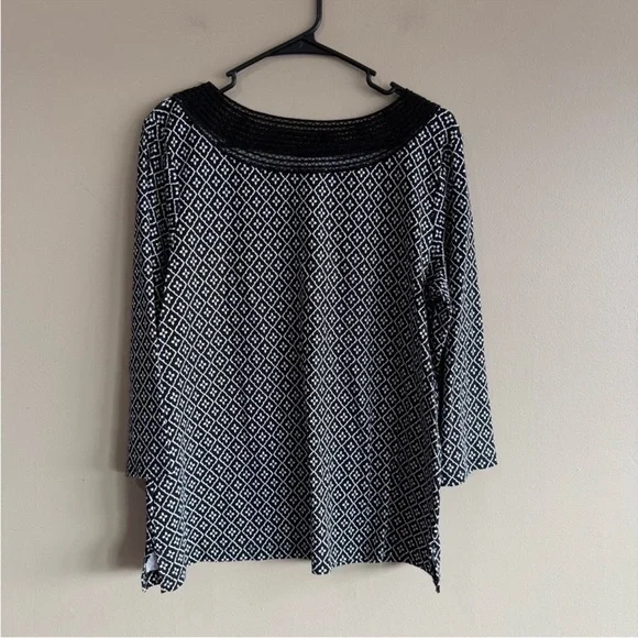 NEW Croft & Barrow Black and White Diamond 3/4 Sleeve Top - Picture 8 of 8